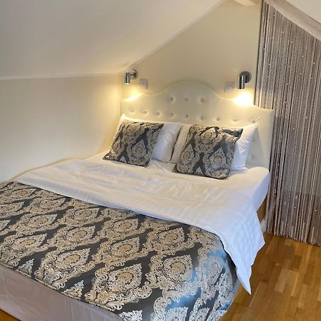 The White Lodge Hotel Hereford Esterno foto